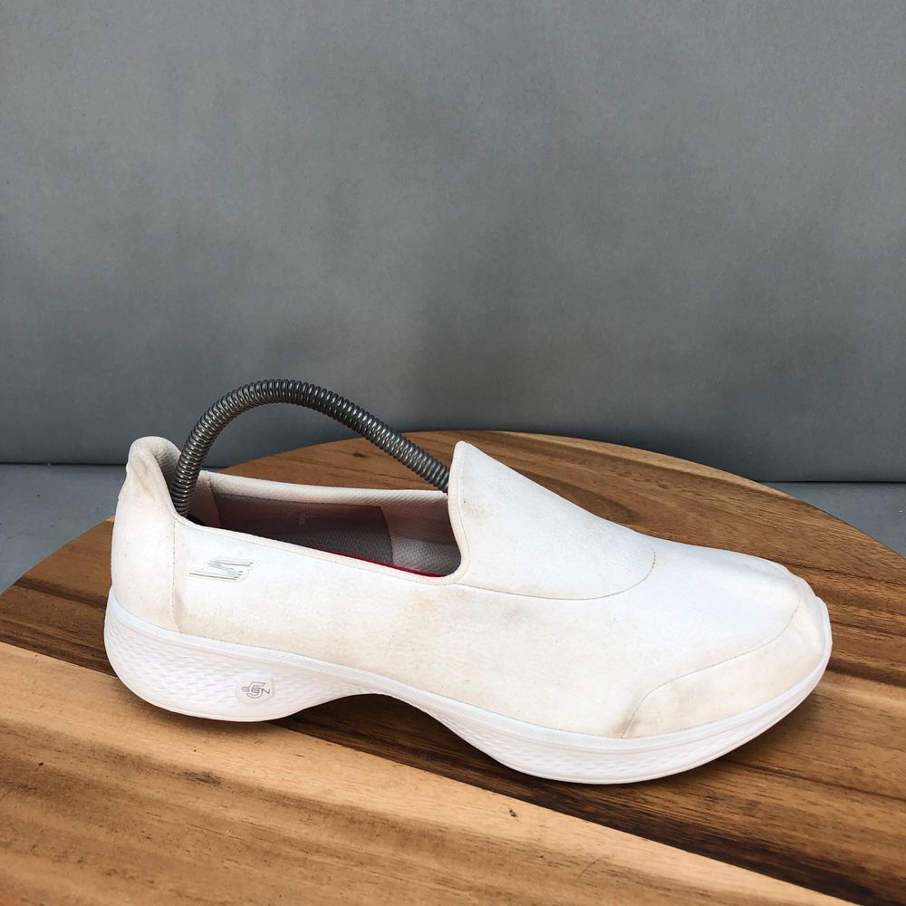 Skechers Go‎ Walk 4 White Slip On Shoe Womens 10 - RIGHT SHOE ONLY
